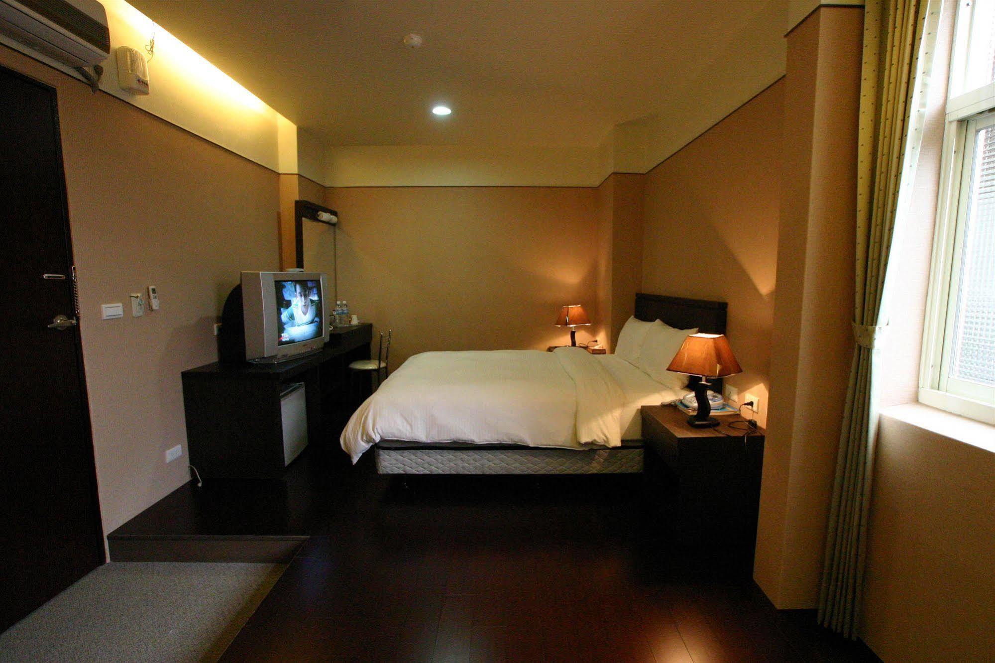 King Town Hotel Luodong Eksteriør billede