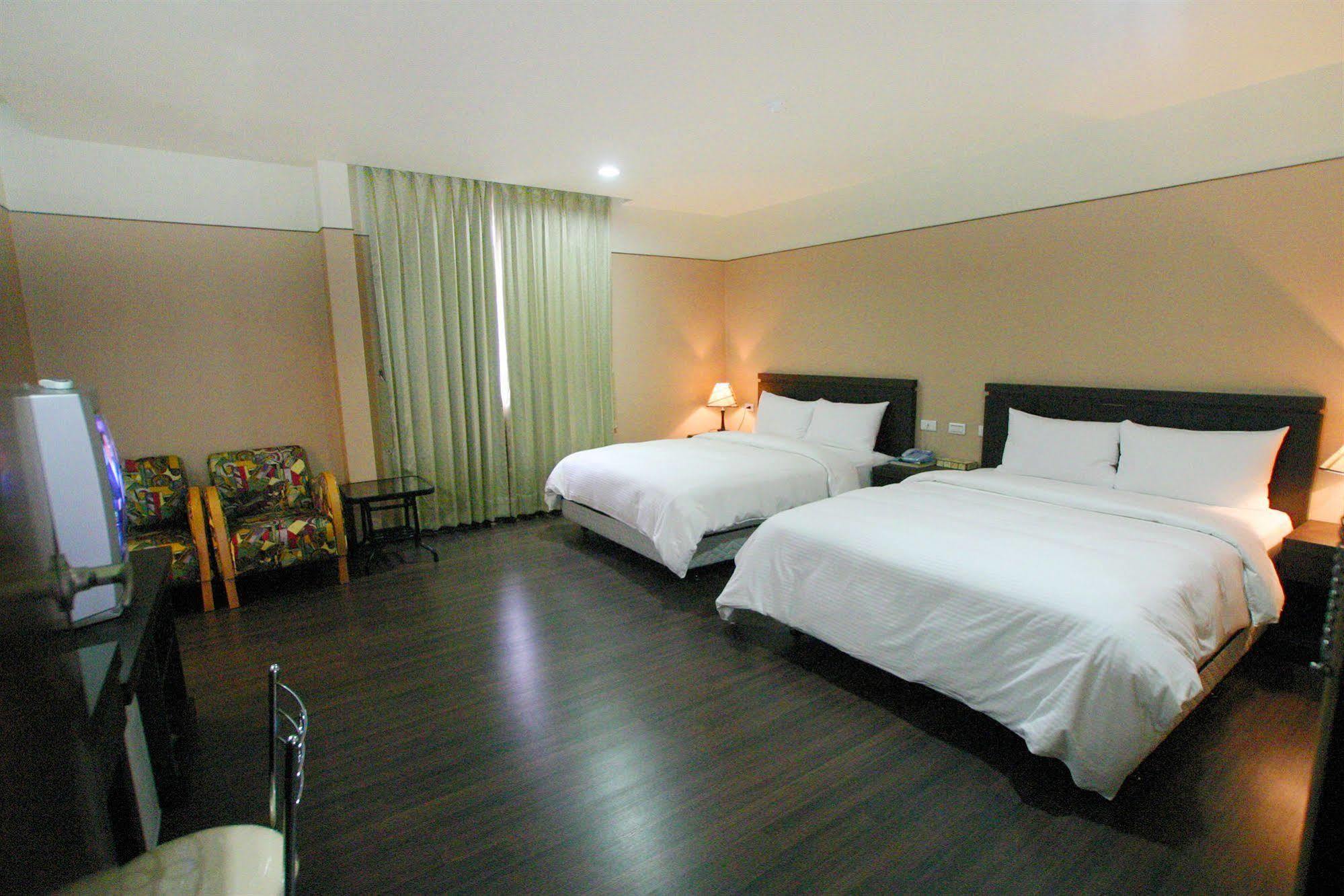 King Town Hotel Luodong Eksteriør billede