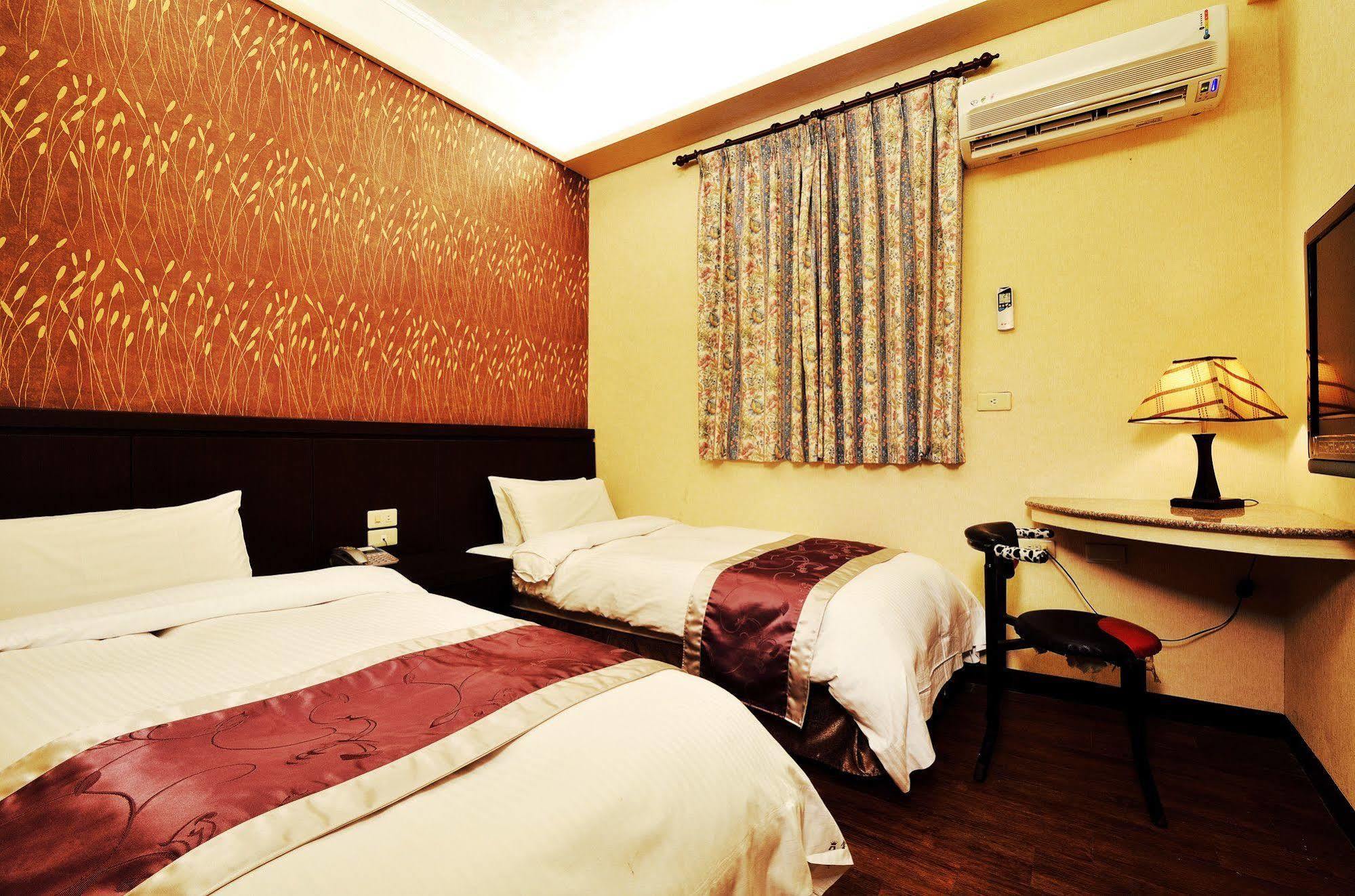 King Town Hotel Luodong Eksteriør billede