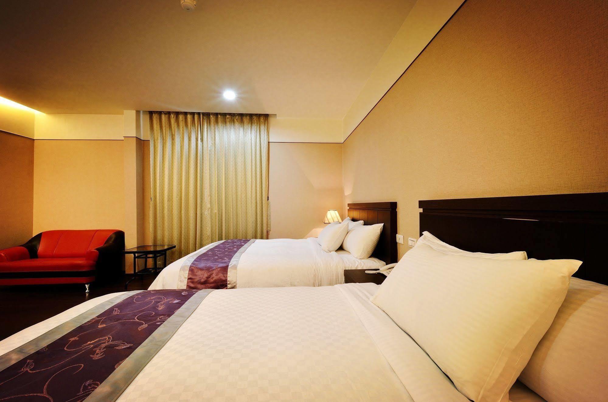King Town Hotel Luodong Eksteriør billede